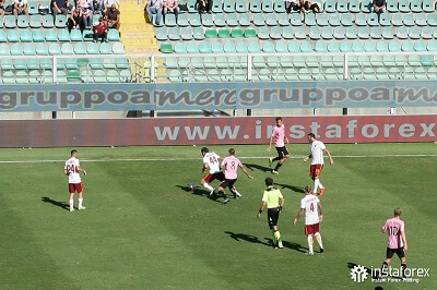 La société InstaForex était le partenaire officiel du club de football de Palerme de 2015 à 2017.